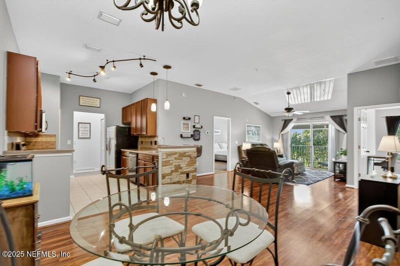 7067 Deer Lodge Cir #110, Jacksonville, FL 32256