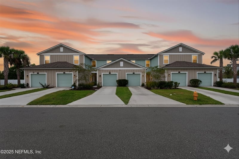 12784 Veterans Ct, Jacksonville, FL 32218