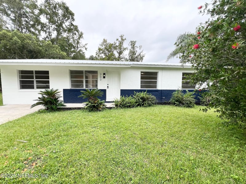 300 Lattin St, Hastings, FL 32145