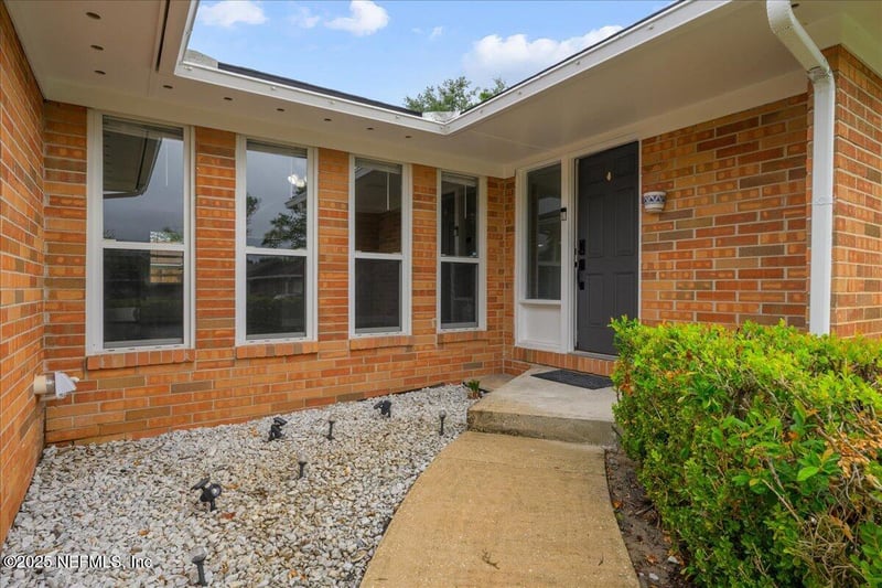 5939 Gumwood Dr, Jacksonville, FL 32277