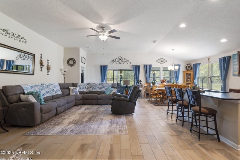 4368 Green River Pl, Middleburg, FL 32068