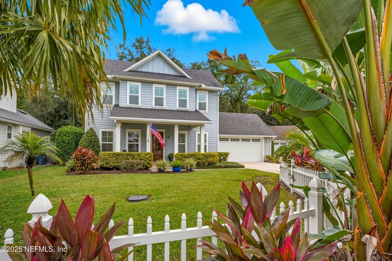 951 Paradise Cir, Atlantic Beach, FL 32233