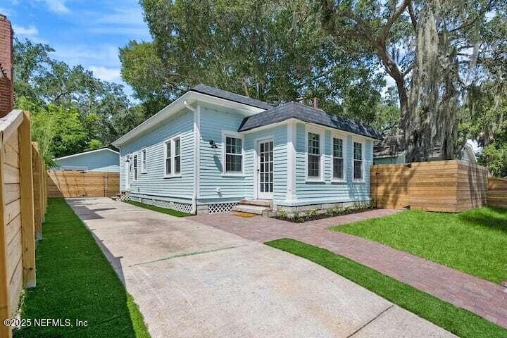 111 Colon Ave, St Augustine, FL 32084