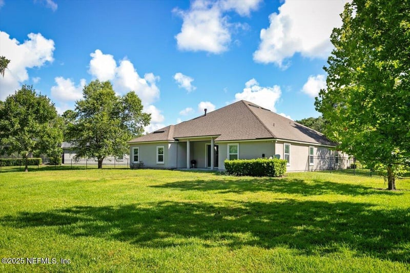 5094 Creek Crossing Dr, Jacksonville, FL 32226