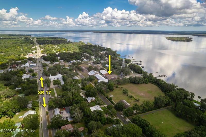 101 Prospect St, Crescent City, FL 32112