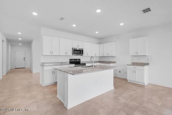 8131 Archibald Ter, Jacksonville, FL 32219