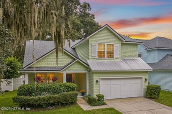 800 Paradise Ln, Atlantic Beach, FL 32233