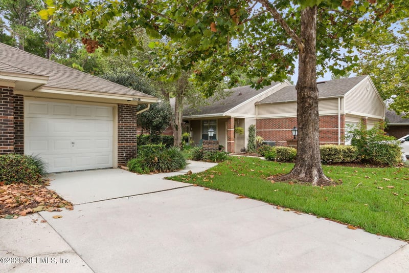 4526 Middleton Park Cir, Jacksonville, FL 32224