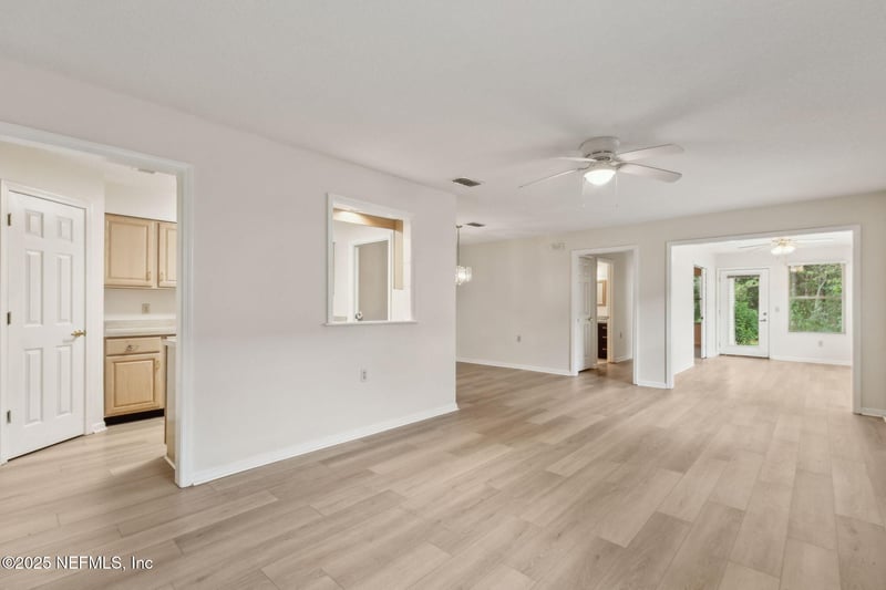 4526 Middleton Park Cir, Jacksonville, FL 32224