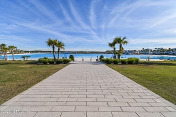 242 Boracay Cir, St Johns, FL 32259