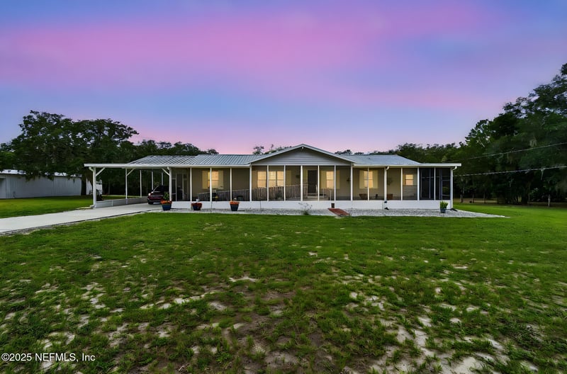 135 Lake Como Dr, Pomona Park, FL 32181