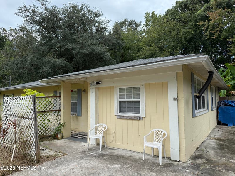 648 Luna Ct, Jacksonville, FL 32205