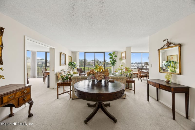 4401 Lakeside Dr #201, Jacksonville, FL 32210