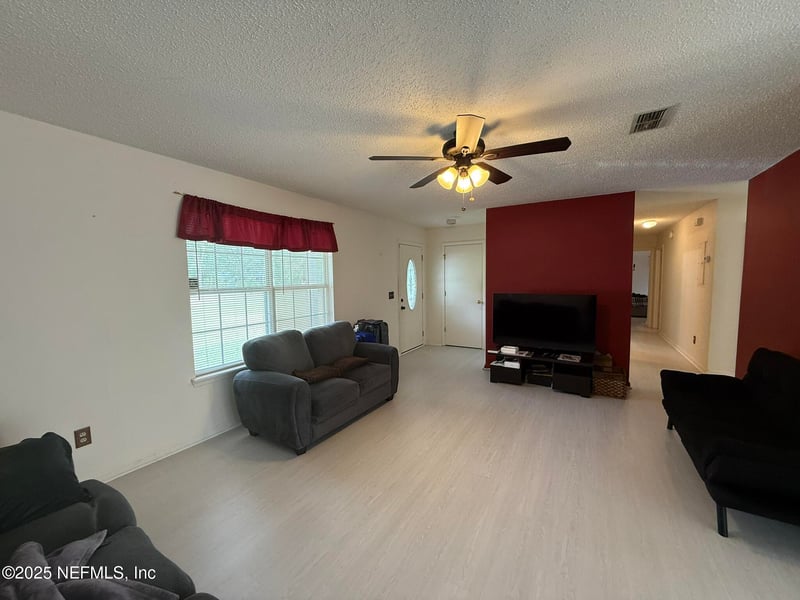 744 Towering Pines Dr, Jacksonville, FL 32220