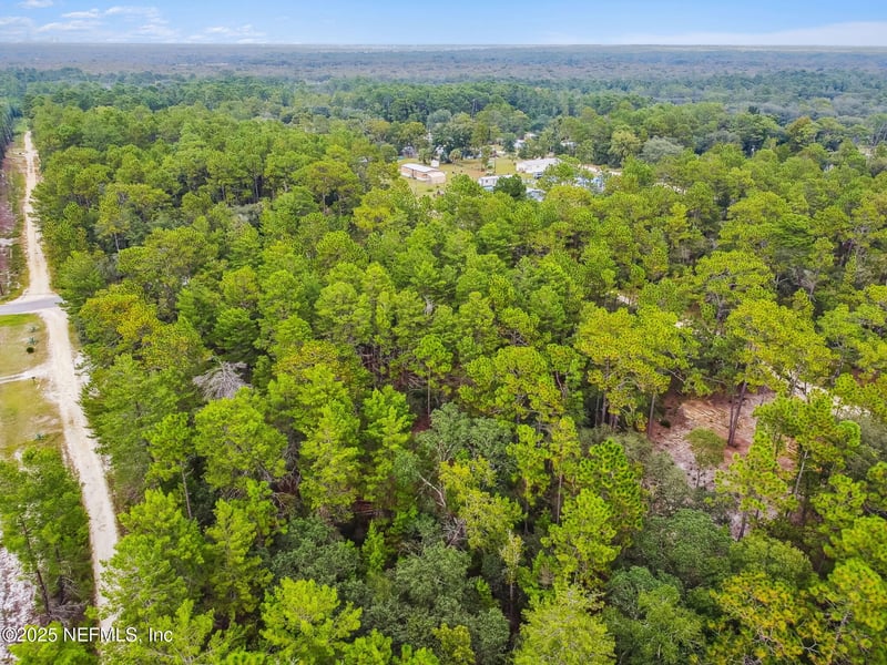 401 Edgehill Rd, Satsuma, FL 32189