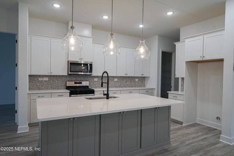 311 Blackbird Ln, St Augustine, FL 32092