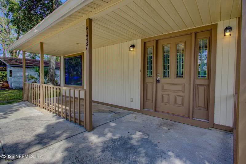 5437 Moret Dr, Jacksonville, FL 32244