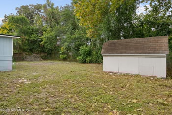 6331 Shady Oak Dr, Jacksonville, FL 32277