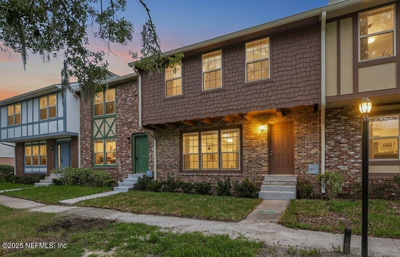 8207 Kensington Sq, Jacksonville, FL 32217