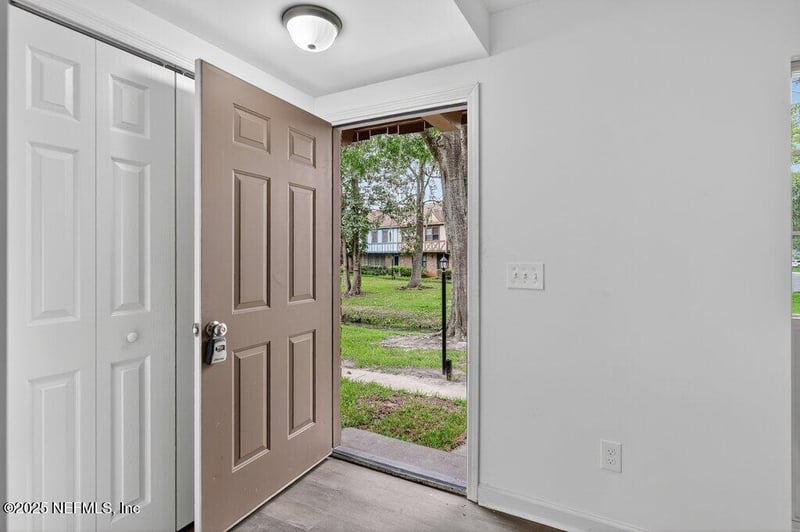 8207 Kensington Sq, Jacksonville, FL 32217