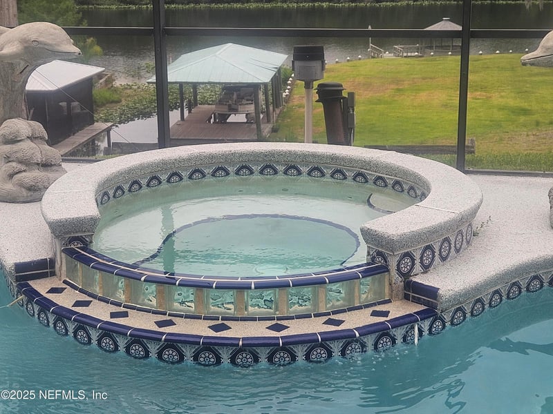 435 Lake Asbury Dr, Green Cove Springs, FL 32043