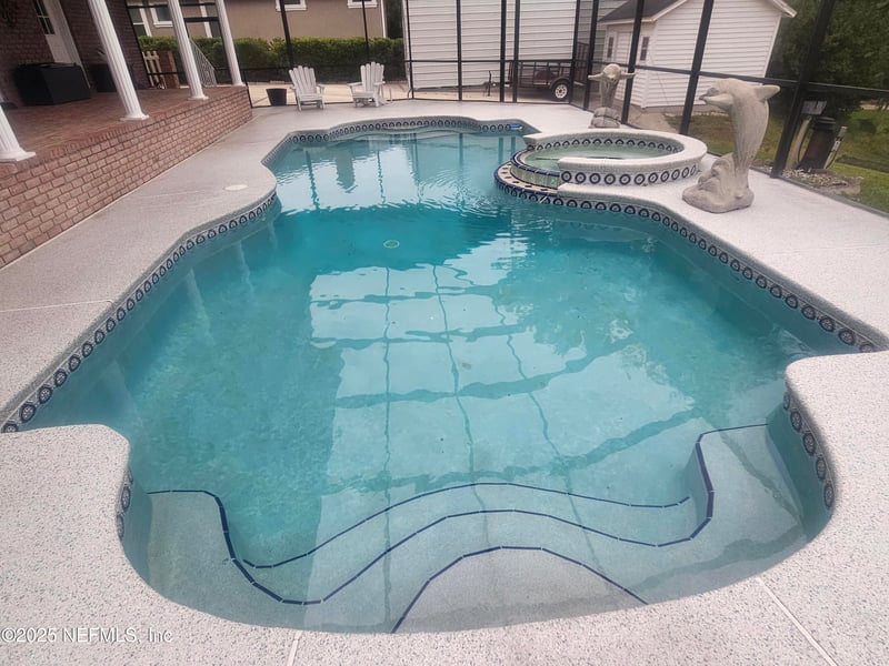 435 Lake Asbury Dr, Green Cove Springs, FL 32043