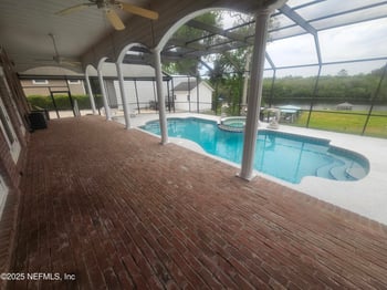 435 Lake Asbury Dr, Green Cove Springs, FL 32043
