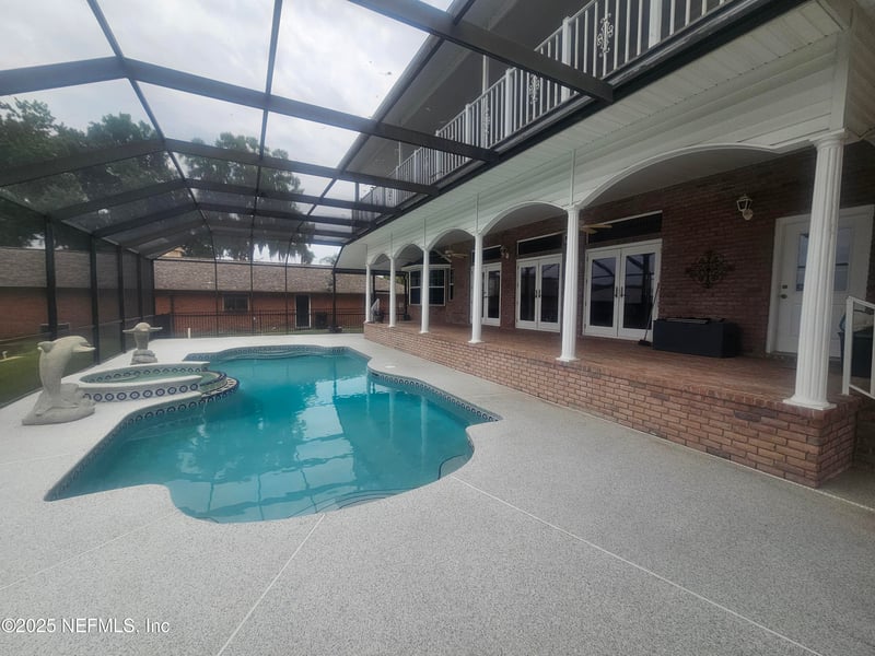 435 Lake Asbury Dr, Green Cove Springs, FL 32043