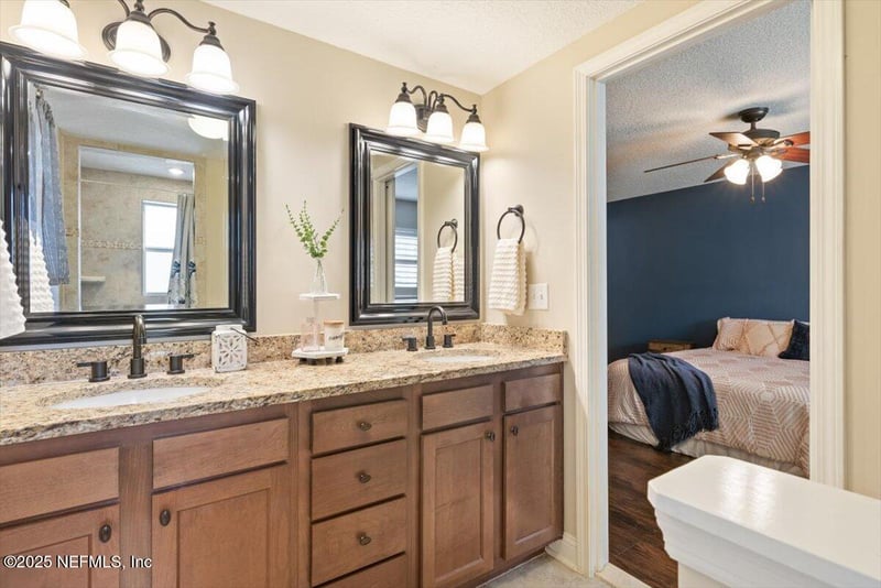 2751 Emily Ln, Jacksonville, FL 32216