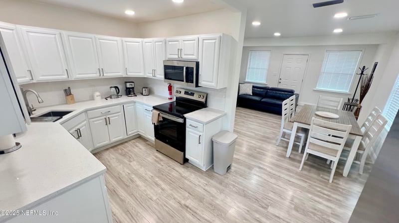 9720 Jupiter Ct, Jacksonville, FL 32246