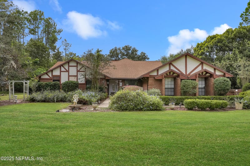 1192 Perregrine Cir, St Johns, FL 32259