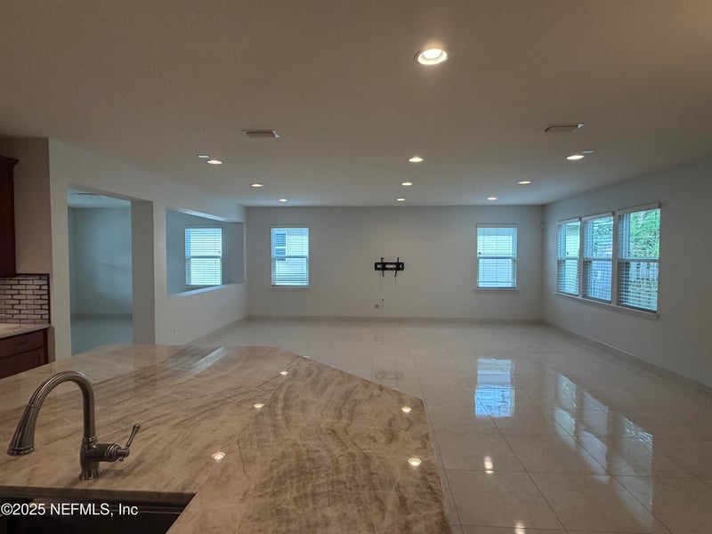 12513 Westberry Manor Dr, Jacksonville, FL 32223