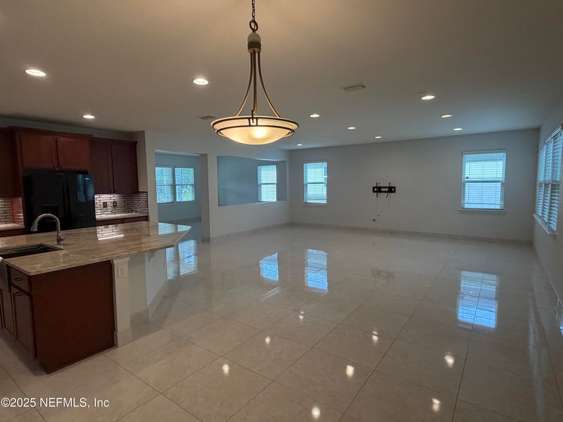 12513 Westberry Manor Dr, Jacksonville, FL 32223