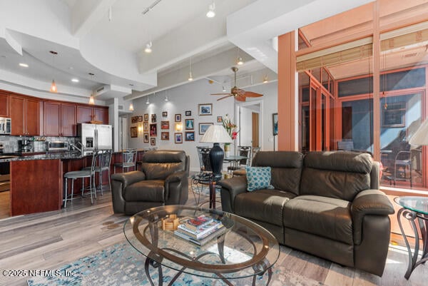 320 1st St #909, Jacksonville Beach, FL 32250