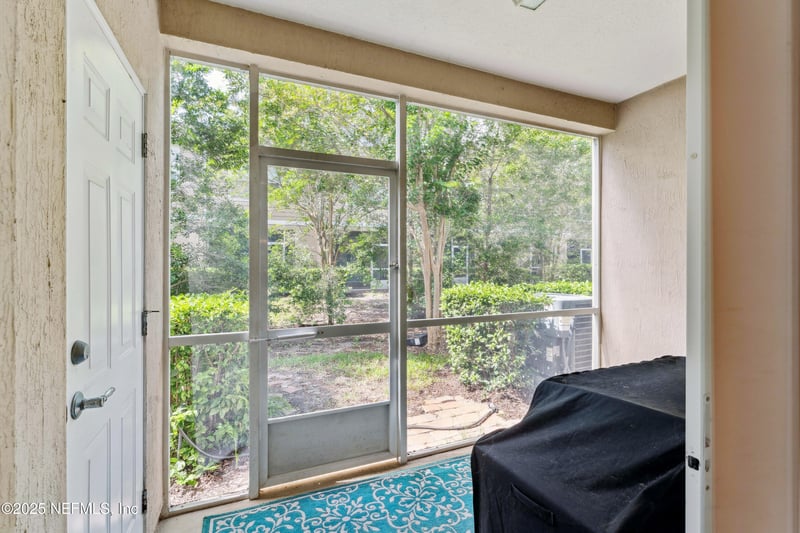 8122 Summergate Ct, Jacksonville, FL 32256