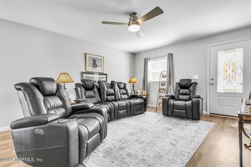 19 Ruth Dr, Palm Coast, FL 32164