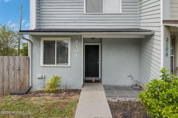2104 Dunes Way Dr, Jacksonville, FL 32225