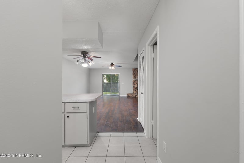 2104 Dunes Way Dr, Jacksonville, FL 32225