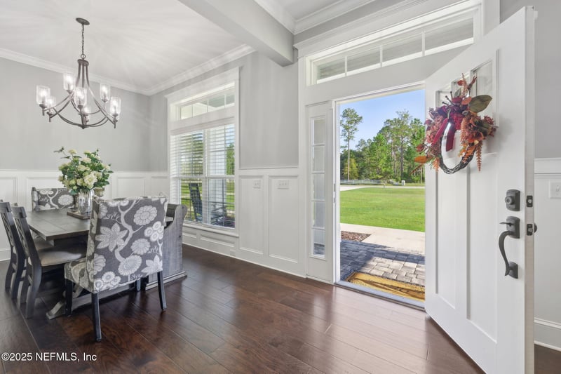 9902 Kings Crossing Dr, Jacksonville, FL 32219