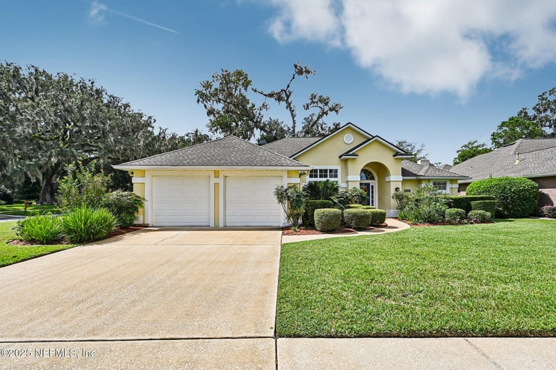 1727 Margarets Walk Rd, Fleming Island, FL 32003