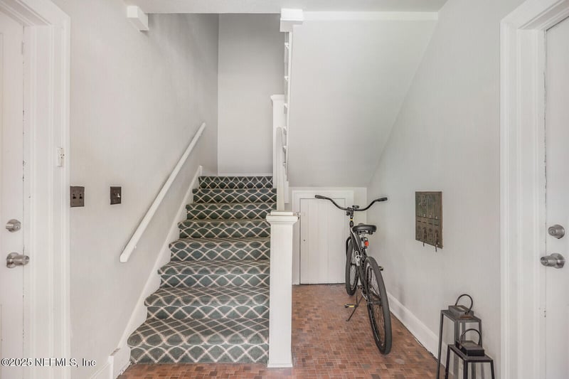 3668 Valencia Rd, Jacksonville, FL 32205