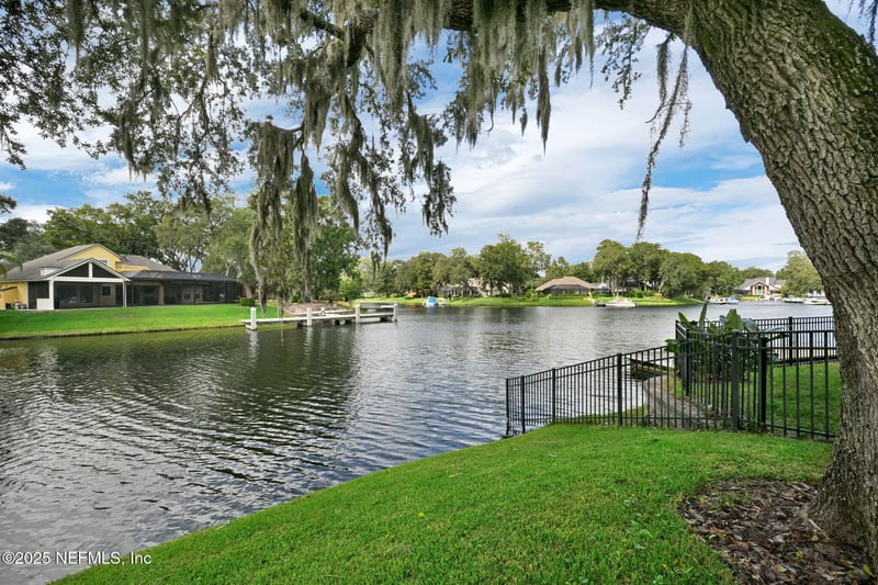 704 Shipwatch Dr, Jacksonville, FL 32225