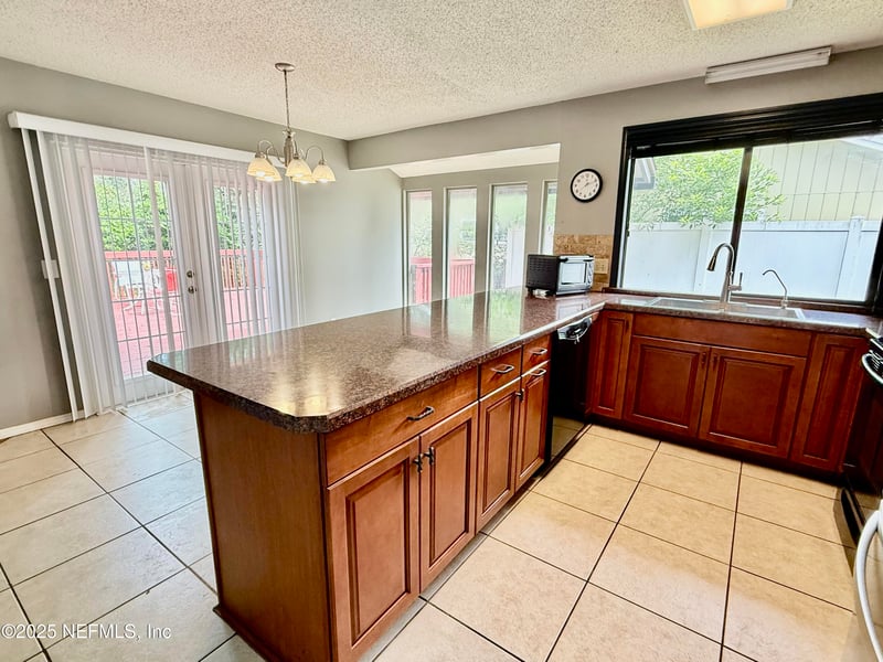 10267 Classic Oak Rd, Jacksonville, FL 32225