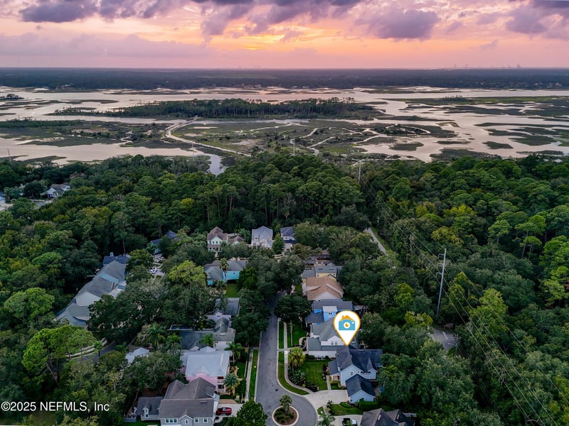 951 Paradise Cir, Atlantic Beach, FL 32233