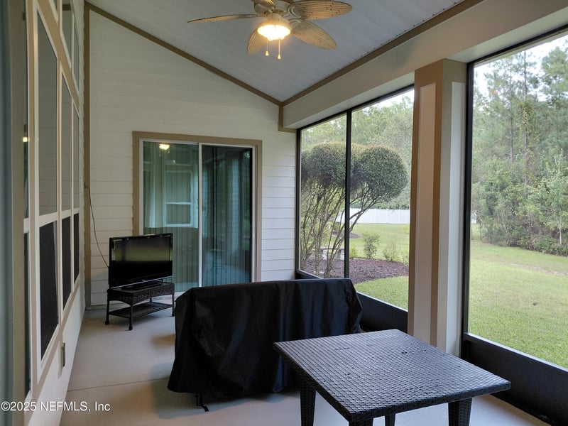 248 Brambly Vine Dr, St Johns, FL 32259