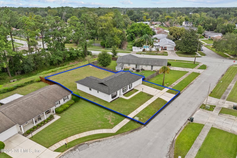 9126 Southwark Dr, Jacksonville, FL 32257