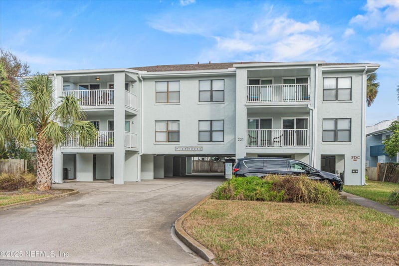221 6th Ave #E, Jacksonville Beach, FL 32250