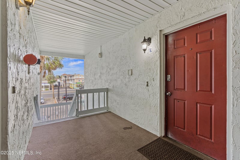 221 6th Ave #E, Jacksonville Beach, FL 32250