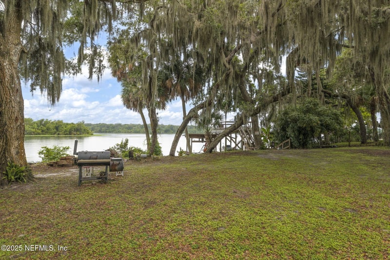 109 Cody Dr, Satsuma, FL 32189