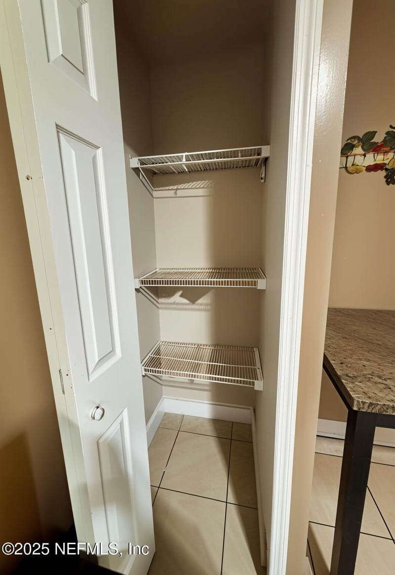 657 Basswood St, Jacksonville, FL 32206